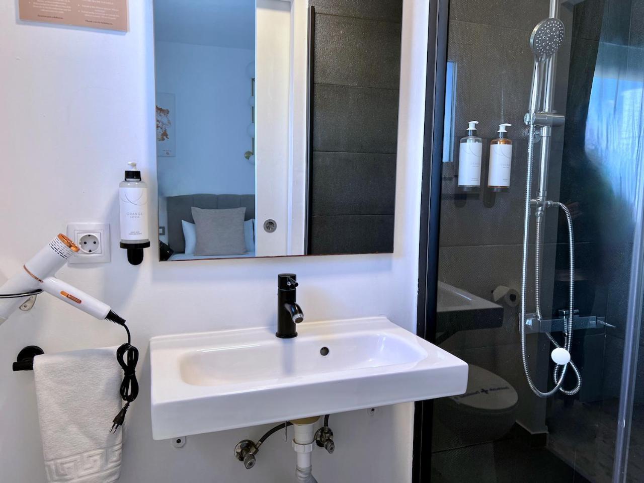 Aldara Sitges Hotel Bagian luar foto